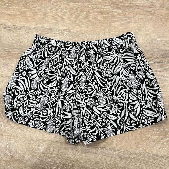 Loft Pineapple Shorts Women's Medium White Black Hawaiian Sunsets Escape Bottom - Picture 6 of 6
